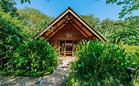 Under The Shade Safari Lodge